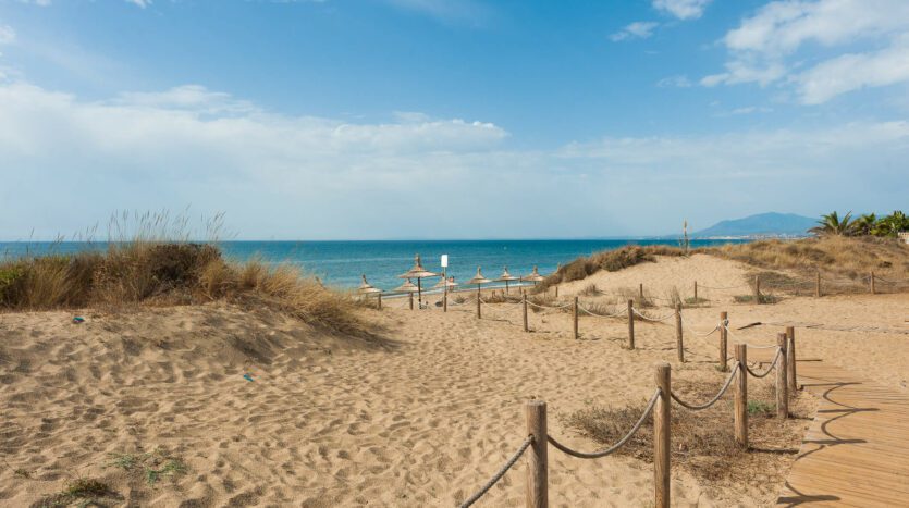 playa de artola Cabopino