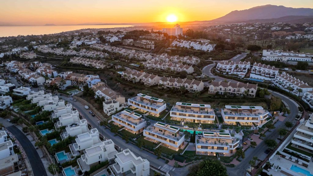 The advantages and disadvantages of investing in Spanish real estate: Lyra Residences aerea 3